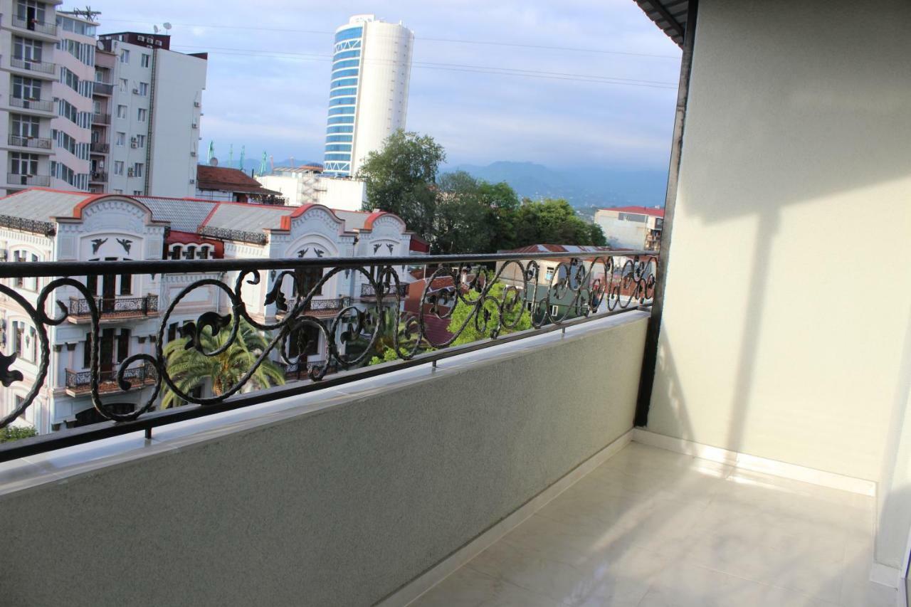 Union Hotel Batumi Exterior foto