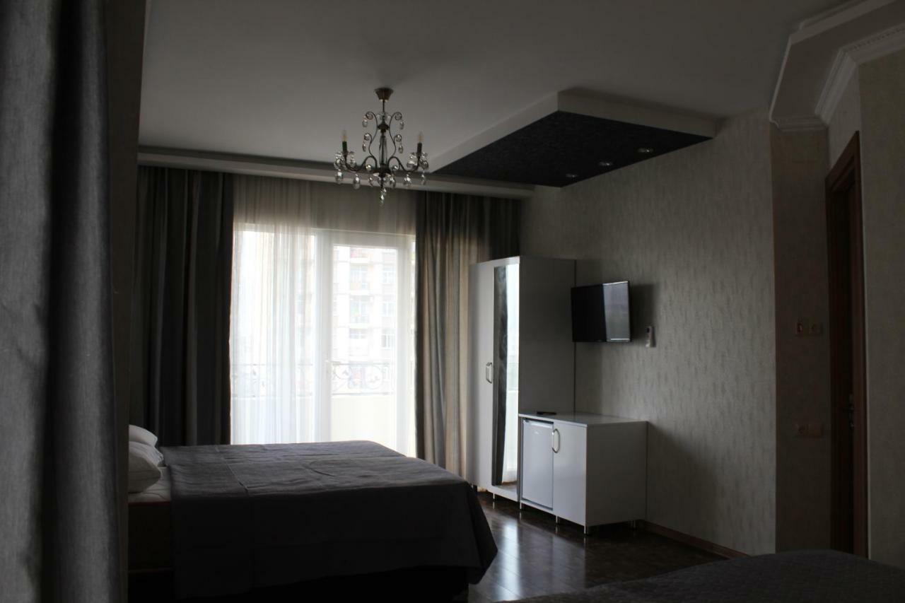 Union Hotel Batumi Exterior foto